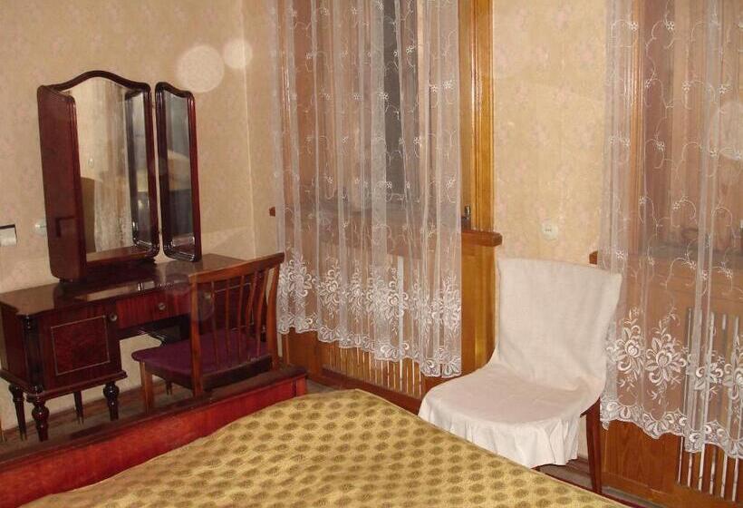 پانسیون Guest House Deda Lali