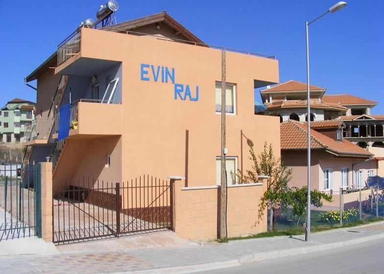 פנסיון Guest House Evin Rai