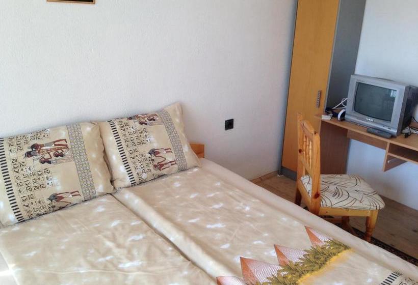 بنسيون Katya Guest House