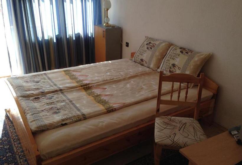 بنسيون Katya Guest House