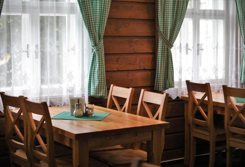 פנסיון Penzion Flora