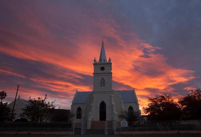 بنسيون The Olive Thrush Cottage