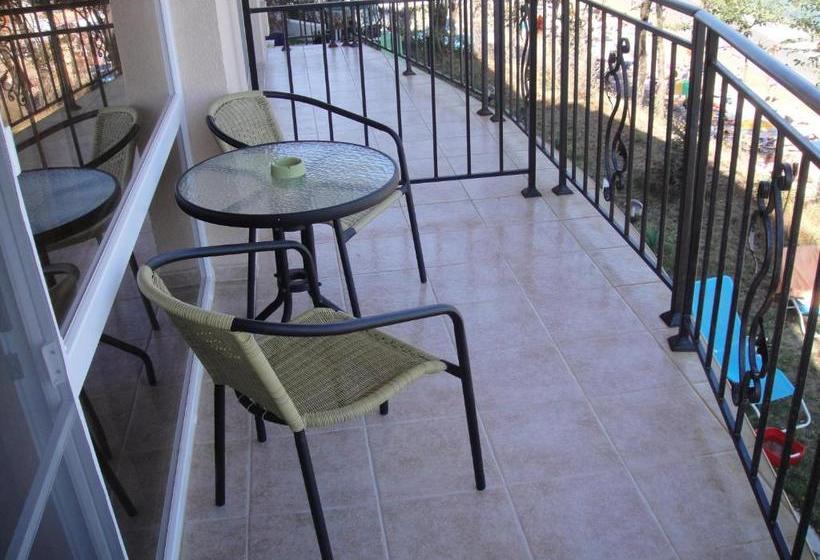 Пансион Villa Lazuren Bryag 2