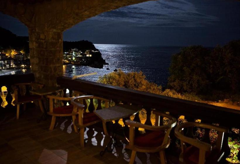 پانسیون Villa Sara Guesthouse