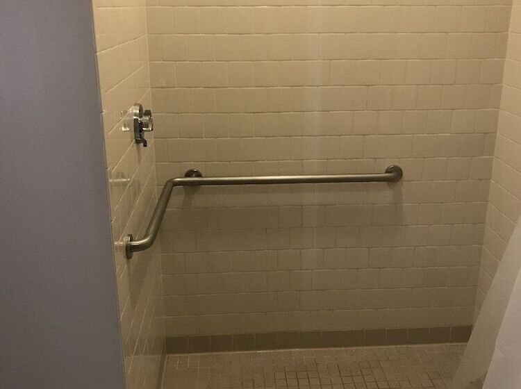 فندق فئة نجمة واحدة Ashley House