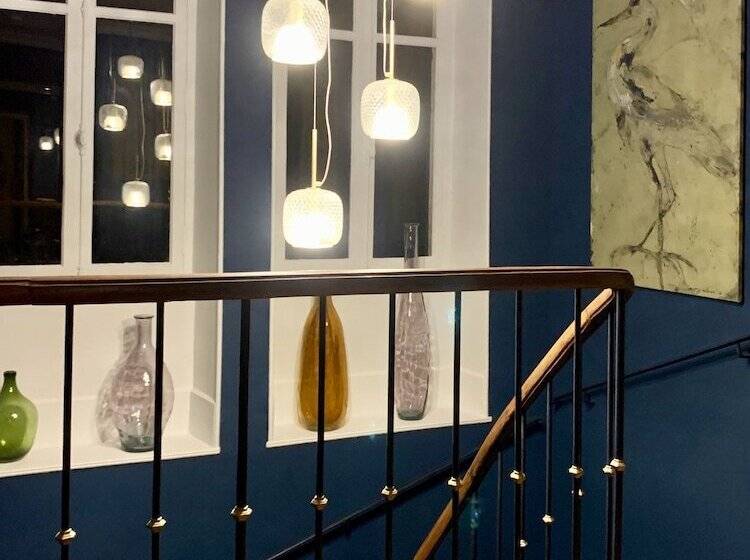 ホテル Hôtel   Restaurant Le Globe