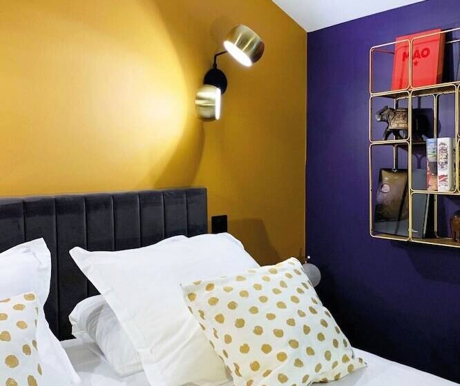 ホテル Hôtel   Restaurant Le Globe