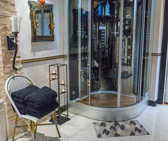 Mariaggi's Theme Suite Hotel & Spa