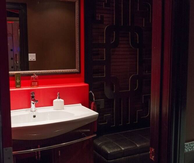 Mariaggi's Theme Suite Hotel & Spa