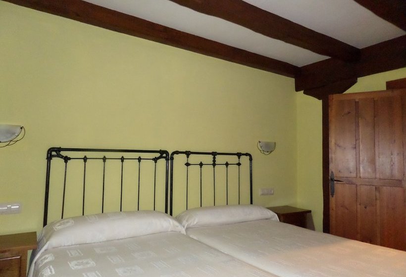 Apartamentos Rurales Las Rocas De Brez