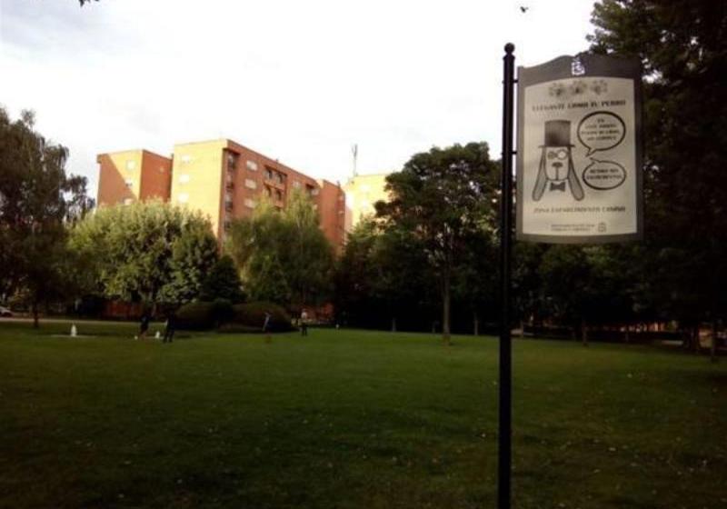 Aparthotel Puerta de León