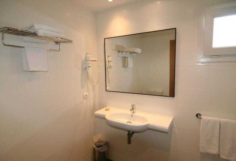 Cabot Tres Torres Apartments