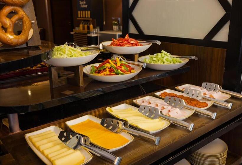 Carlton Hotel Buda Castle