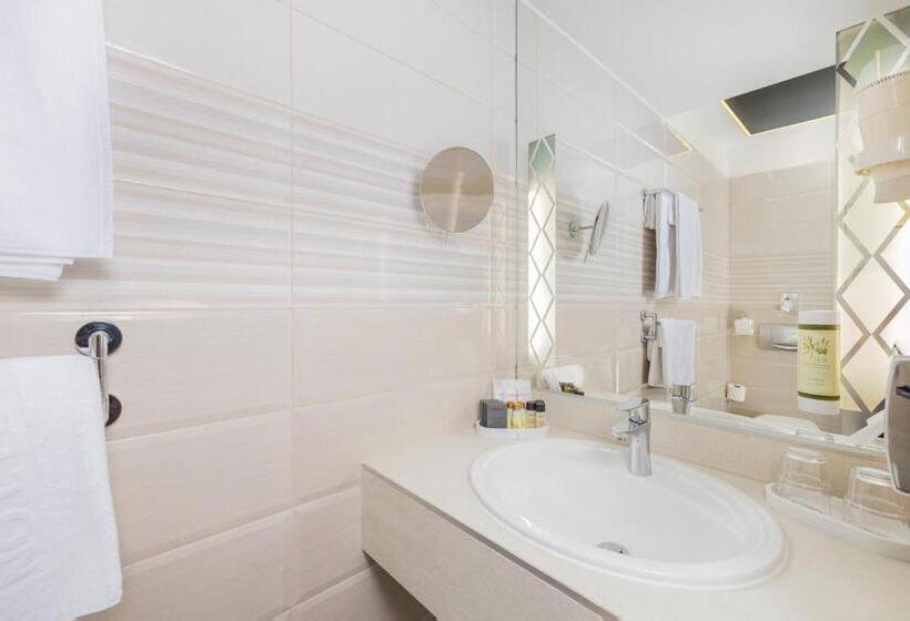 Carlton Hotel Buda Castle