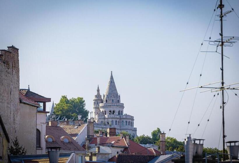 Carlton Hotel Buda Castle
