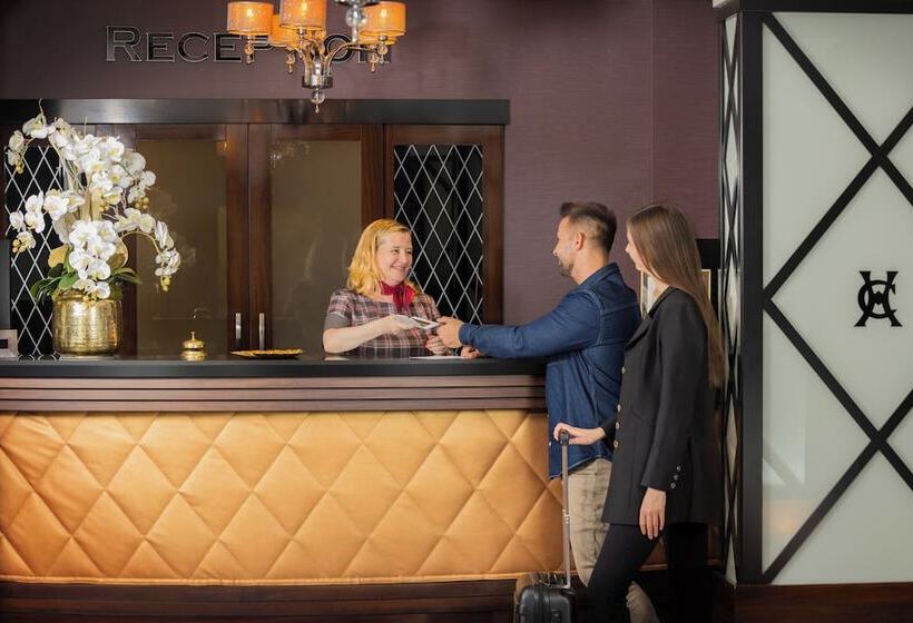 Carlton Hotel Buda Castle