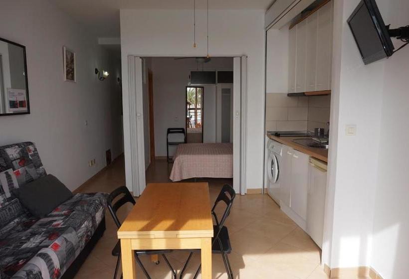 Center & White Town Apartment