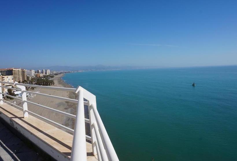 Center & White Town Apartment