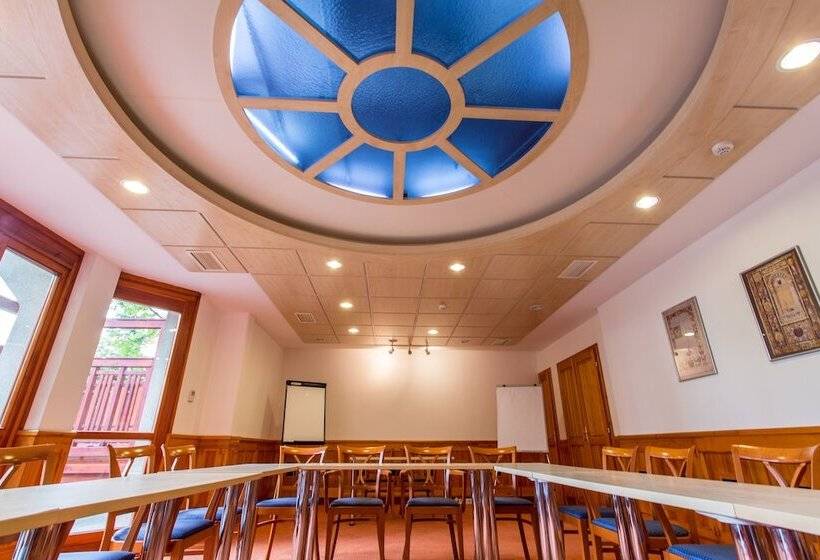 Corvin Hotel Budapest Corvin Wing