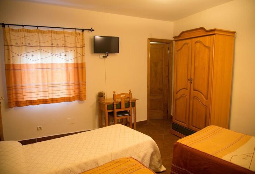Hostal Hueso
