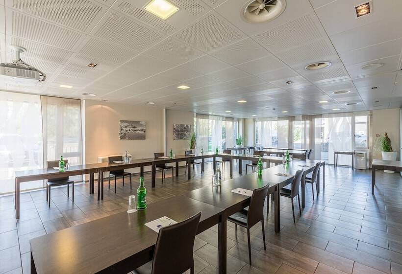 בית מלון כפרי Aarau West Swiss Quality