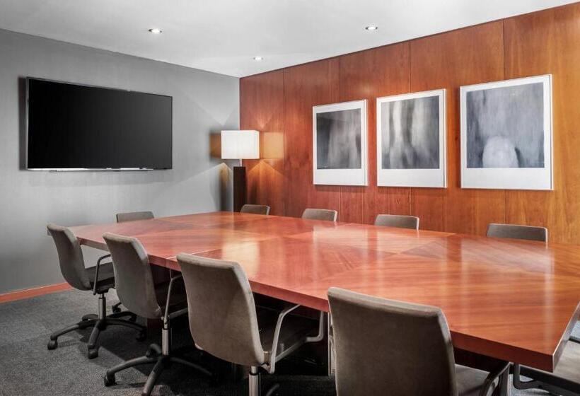 Ac Hotel Badajoz By Marriott