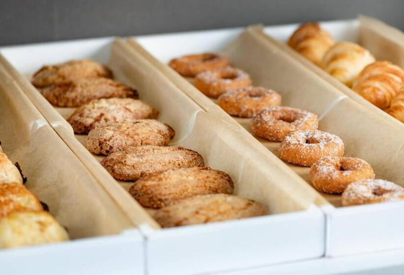 Ac Hotel Badajoz By Marriott