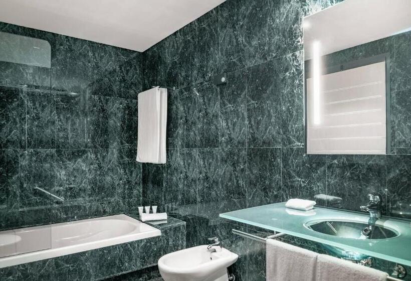 Ac Hotel Badajoz By Marriott