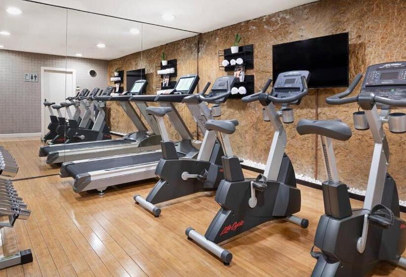 Ac Hotel Irla By Marriott