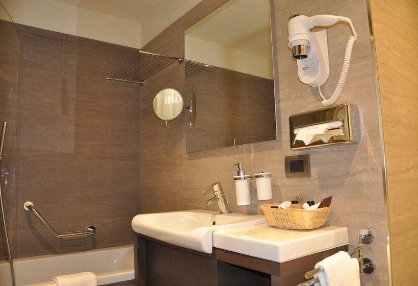 בית מלון כפרי Ambassador Zermatt