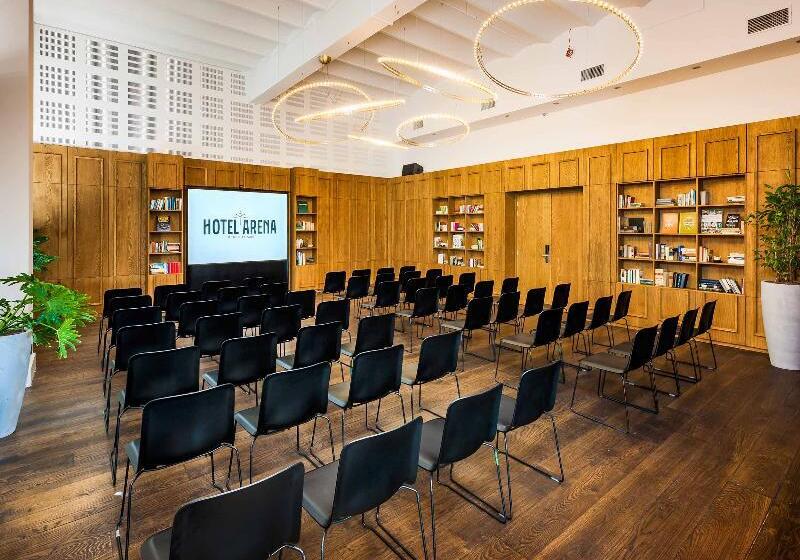 هتل Arena