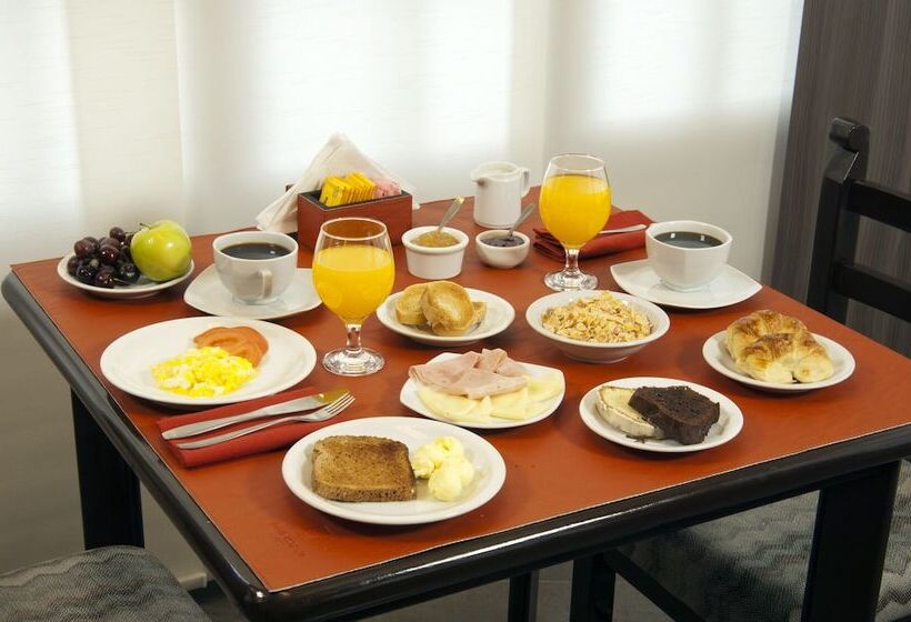 ホテル Bahia Redonda