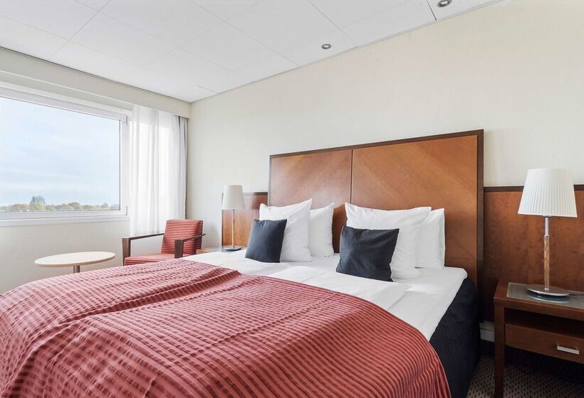 ホテル Best Western Plus Airport