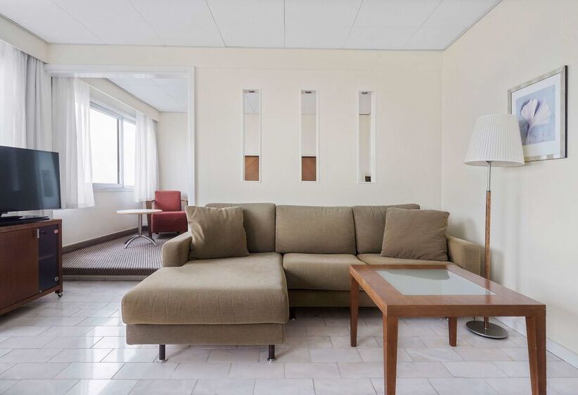 ホテル Best Western Plus Airport