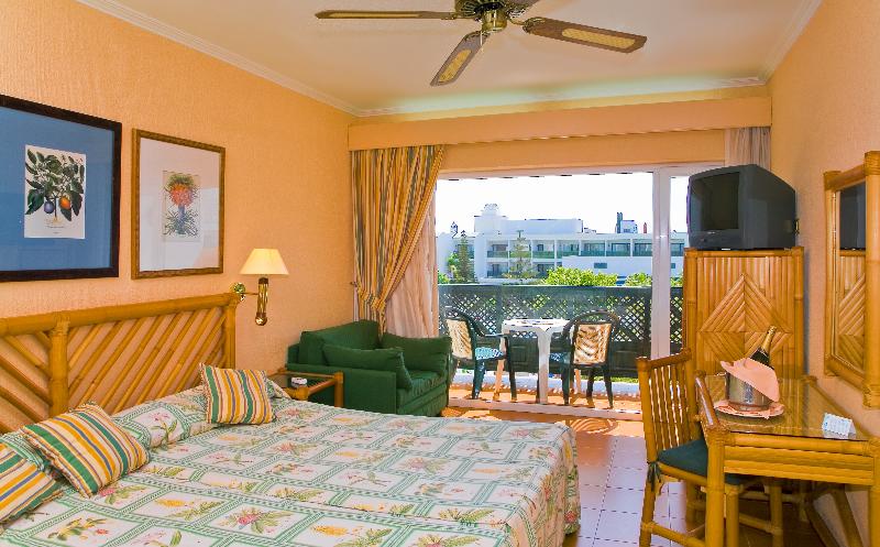 Отель Blue Sea Costa Bastian