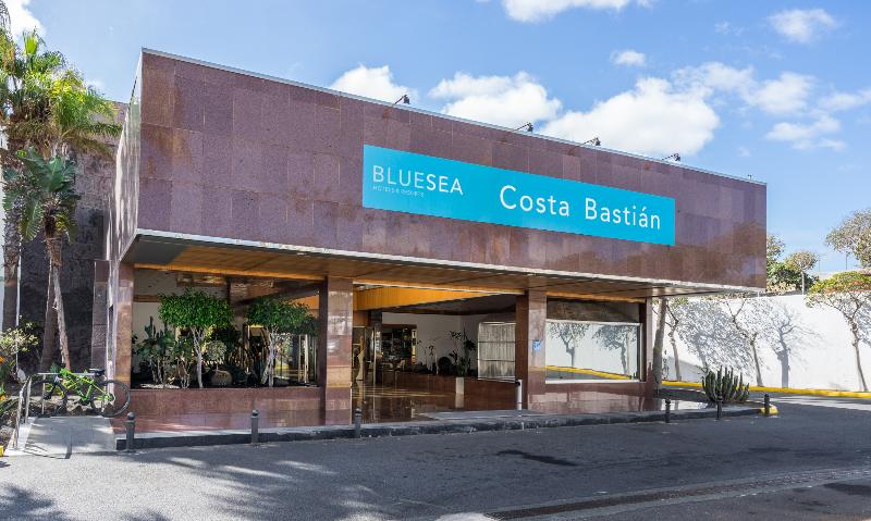 Отель Blue Sea Costa Bastian