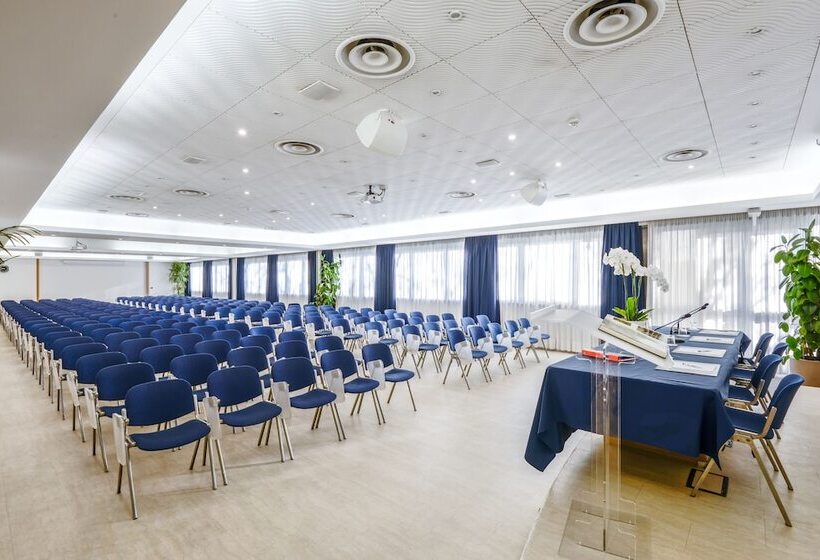 هتل Bologna Airport