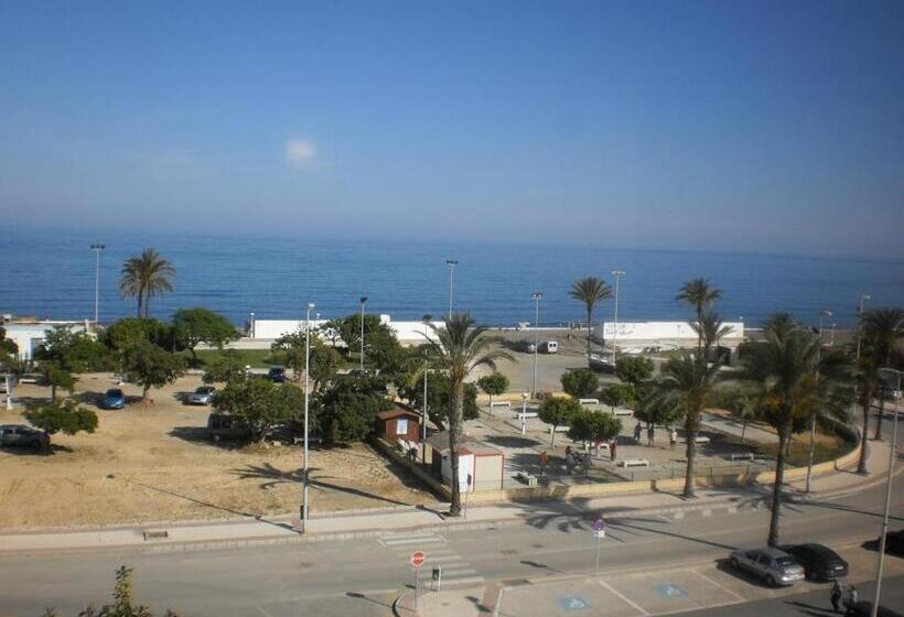 Отель Bq Andalucia Beach