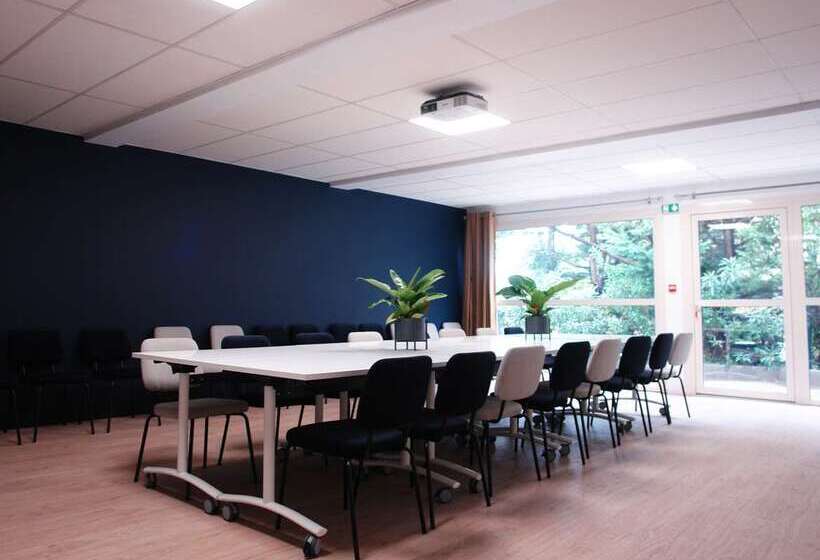 Brit Hotel Marseille Aéroport