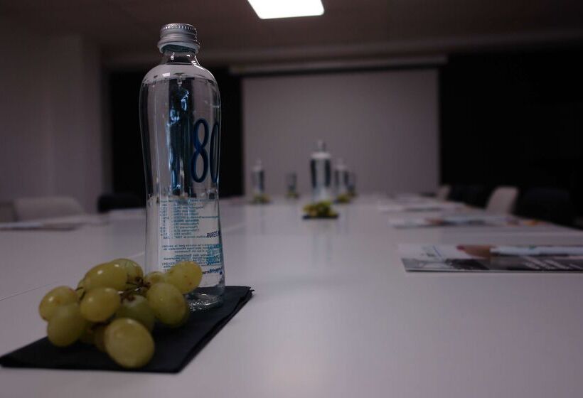 Brit Hotel Marseille Aéroport