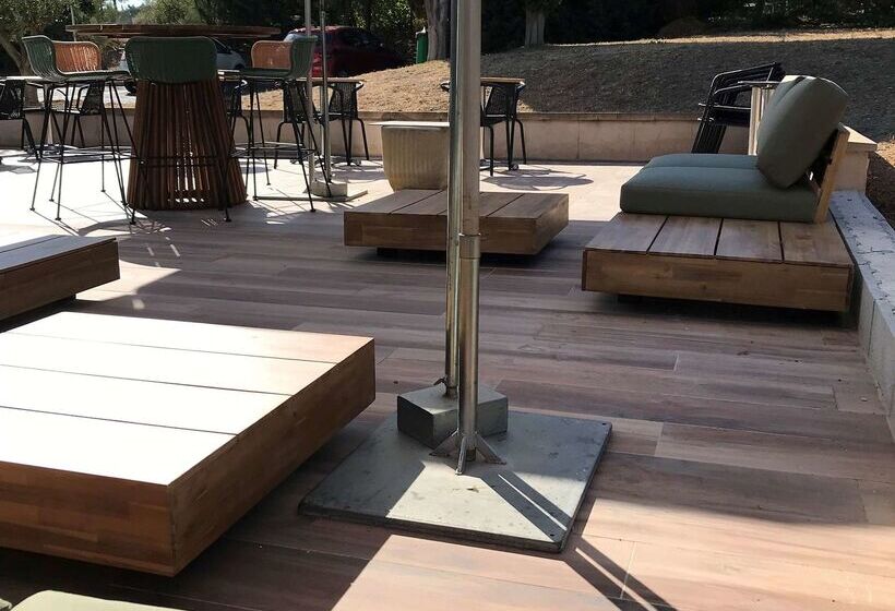 Brit Hotel Marseille Aéroport