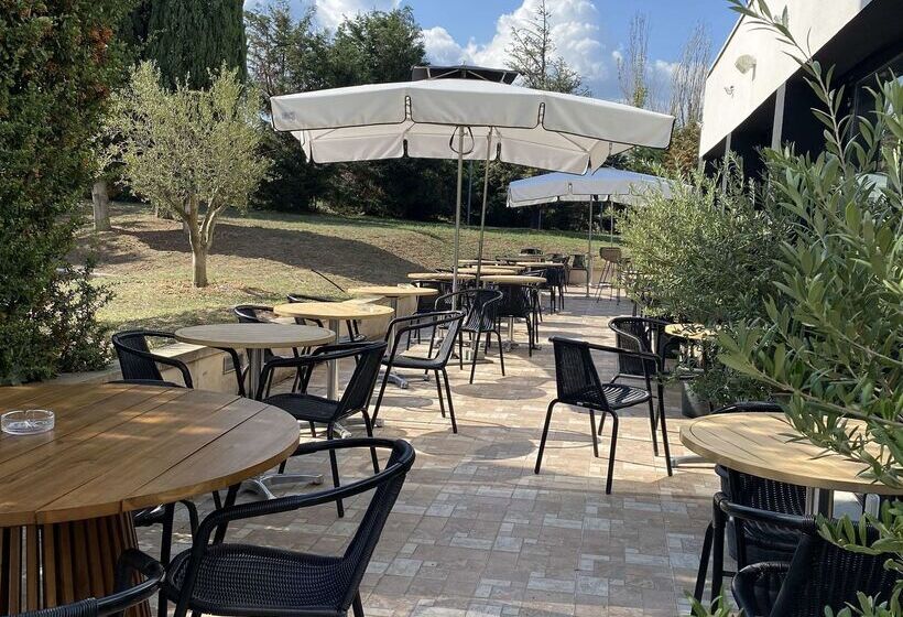 Brit Hotel Marseille Aéroport