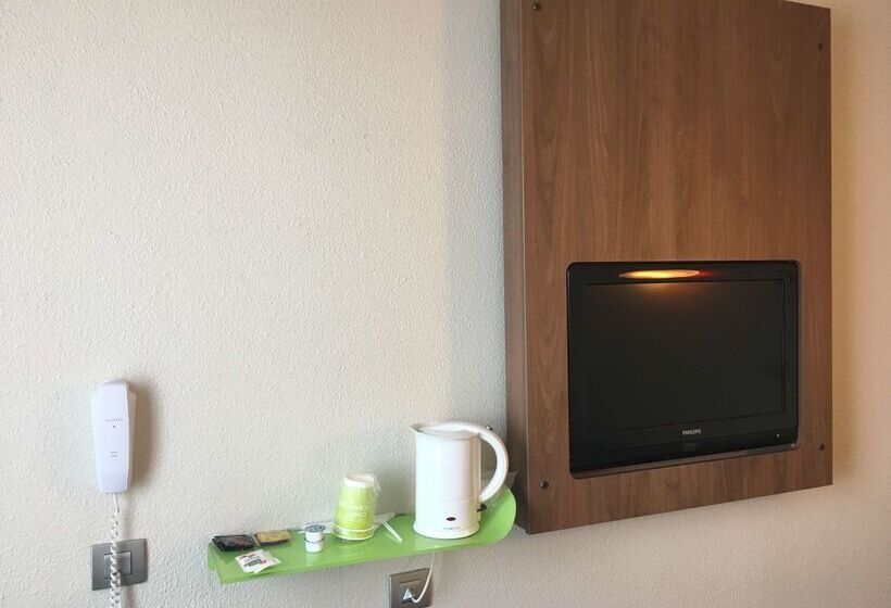 ホテル Campanile Marne La Vallee  Bussy Saint Georges