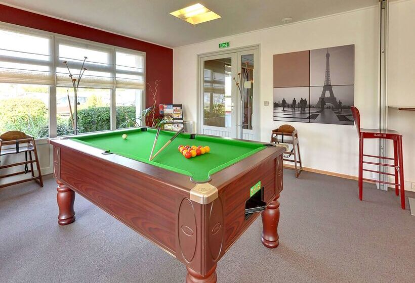 ホテル Campanile Roissy  Saint Witz