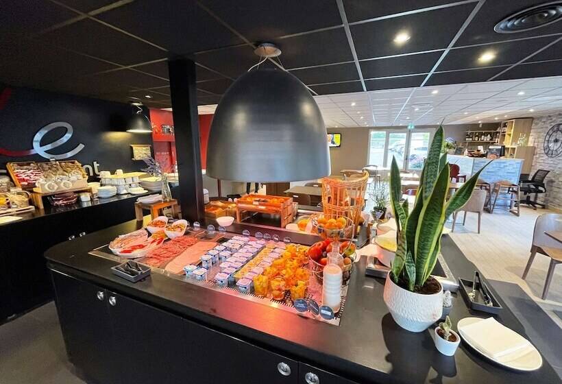 ホテル Campanile Roissy  Saint Witz