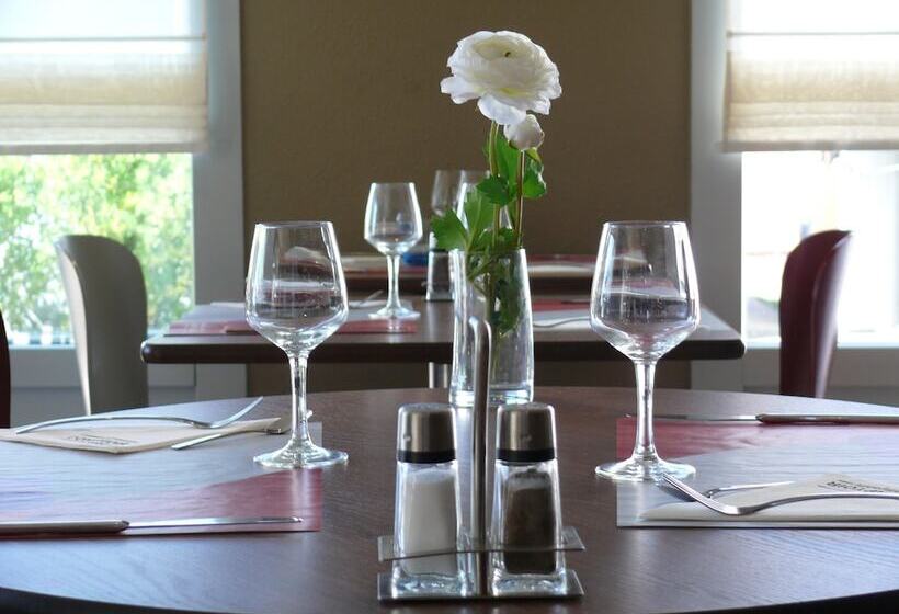 ホテル Campanile Roissy  Saint Witz