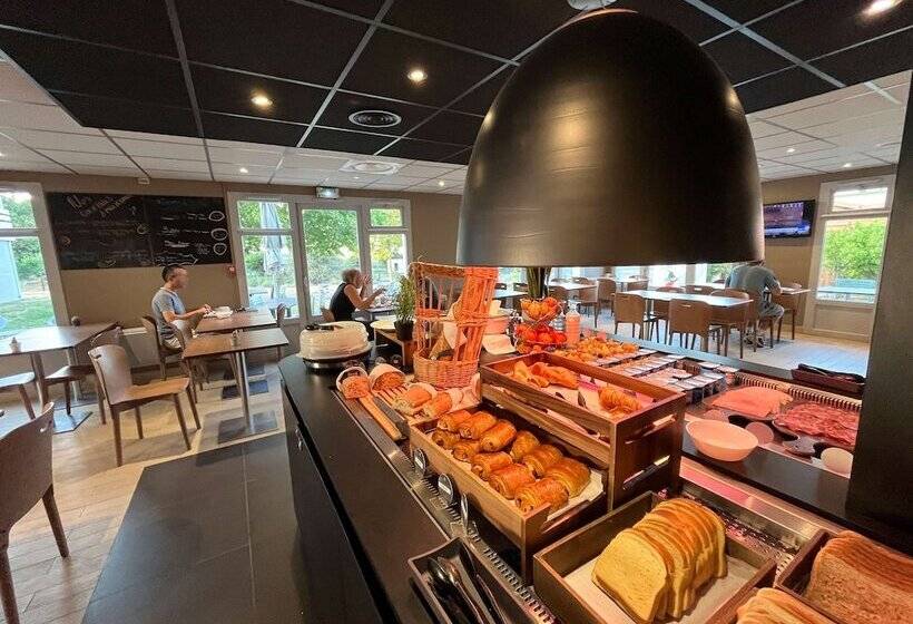 ホテル Campanile Roissy  Saint Witz