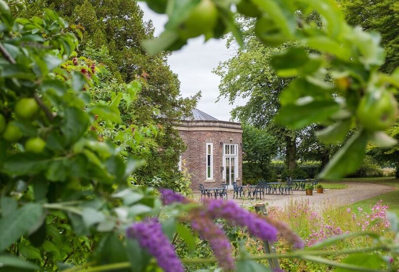 Отель Classic Lodges Solberge Hall