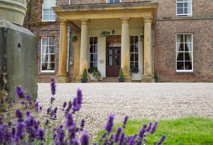 Отель Classic Lodges Solberge Hall