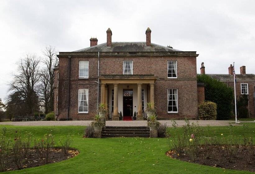 Отель Classic Lodges Solberge Hall